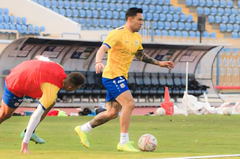 لتجنب خصم النقاط.. مصدر ليلا كورة: الإسماعيلي يحاول إنهاء أزمة مستحقات كارميلو 